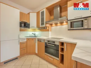 Pronájem bytu 2+kk, Praha, Voskovcova, 48 m2