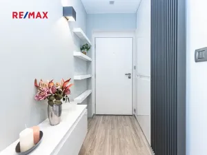 Pronájem bytu 2+kk, Praha - Strašnice, Novostrašnická, 68 m2