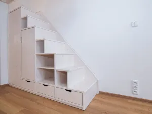 Pronájem bytu 1+kk, Praha - Hradčany, Keplerova, 39 m2