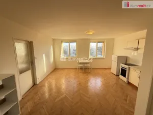 Pronájem bytu 2+kk, Praha - Smíchov, Na Skalce, 43 m2