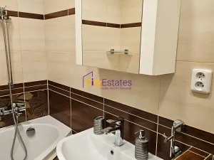 Pronájem bytu 1+kk, Praha - Vršovice, Karpatská, 28 m2