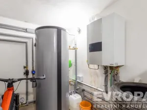 Prodej rodinného domu, Praha - Suchdol, Armádní, 196 m2