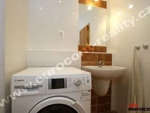 Pronájem bytu 1+kk, Praha - Košíře, Pod Kavalírkou, 35 m2