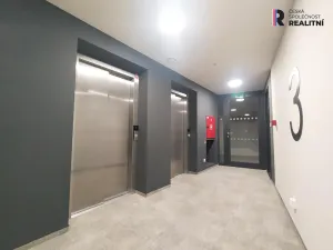 Pronájem bytu 1+kk, Praha - Smíchov, 36 m2