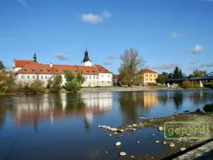 Pronájem bytu 1+kk, Dobřichovice, Anežky České, 34 m2