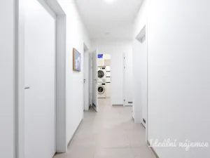 Pronájem bytu 3+kk, Praha - Hloubětín, Waltariho, 75 m2