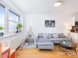 Prodej bytu 2+kk, Praha - Ďáblice, Nad Akcízem, 60 m2