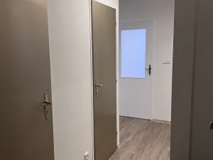 Pronájem bytu 2+kk, Praha, Boloňská, 43 m2