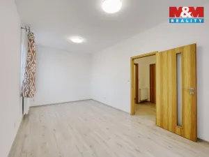 Pronájem bytu 1+1, Plzeň - Jižní Předměstí, Husova, 38 m2