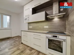 Prodej bytu 4+1, Cheb, Májová, 121 m2