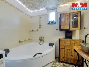 Prodej rodinného domu, Broumov, 183 m2