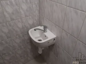 Pronájem obchodního prostoru, Holešov, nám. Dr. E. Beneše, 80 m2