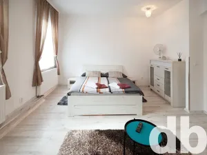 Pronájem bytu 2+kk, Karlovy Vary, Jabloňová, 45 m2