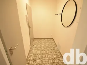 Pronájem bytu 2+kk, Karlovy Vary, Táborská, 52 m2