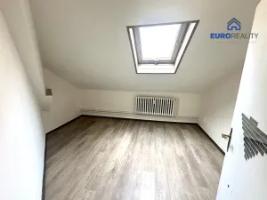 Pronájem bytu 3+1, Mariánské Lázně, Hlavní třída, 97 m2