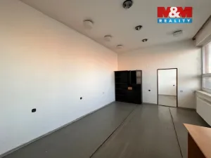 Pronájem kanceláře, Bruntál, Rýmařovská, 600 m2