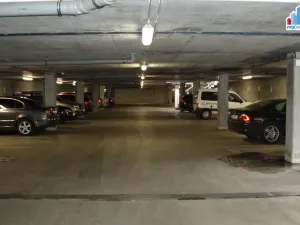 Pronájem garážového stání, Plzeň - Jižní Předměstí, Kollárova, 18 m2