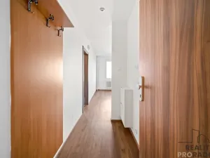 Pronájem bytu 2+kk, Pardubice - Zelené Předměstí, nábřeží Závodu míru, 49 m2