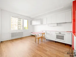 Pronájem bytu 2+kk, Pardubice - Zelené Předměstí, nábřeží Závodu míru, 49 m2