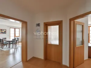 Pronájem bytu 3+kk, Praha - Břevnov, Šlikova, 100 m2