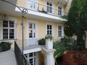 Pronájem bytu 4+1, Praha - Malá Strana, Vlašská, 175 m2