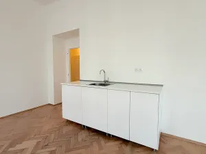 Pronájem kanceláře, Praha - Bubeneč, Nad Královskou oborou, 65 m2