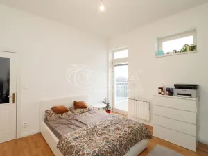 Pronájem bytu 1+kk, Praha, 29 m2
