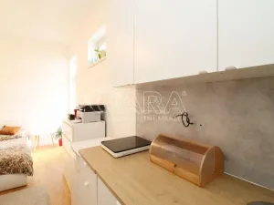 Pronájem bytu 1+kk, Praha, 29 m2