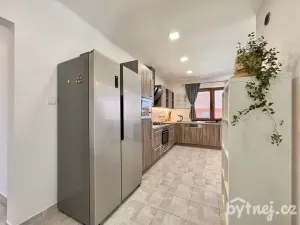 Pronájem rodinného domu, Milovice, 118 m2