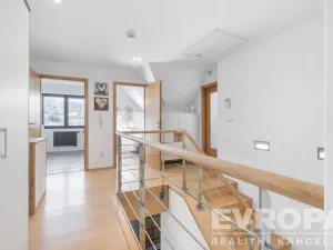 Prodej rodinného domu, Tuchoměřice, Pod Hájem, 205 m2