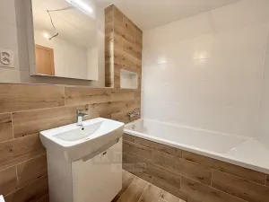 Pronájem bytu 2+kk, České Budějovice, Na Zlaté stoce, 63 m2