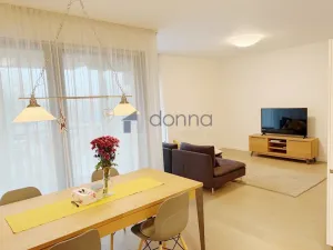 Pronájem bytu 2+kk, Praha, Menclova, 64 m2