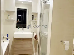 Pronájem bytu 2+kk, Praha, Menclova, 64 m2