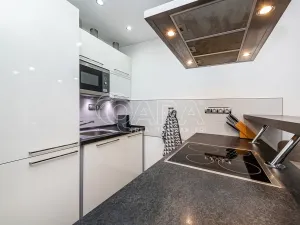 Prodej bytu 2+kk, Praha - Modřany, Daškova, 41 m2