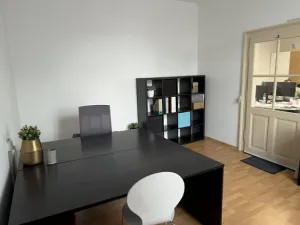 Pronájem kanceláře, Pardubice - Zelené Předměstí, třída Míru, 16 m2