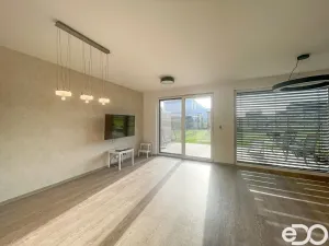 Pronájem rodinného domu, Vestec, U Hrubých, 158 m2