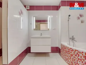 Prodej rodinného domu, Lnáře, 205 m2