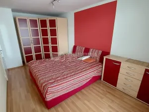 Pronájem bytu 2+kk, Praha - Košíře, Kvapilova, 46 m2
