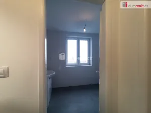 Pronájem bytu 2+1, Karlovy Vary - Doubí, Lesní, 58 m2