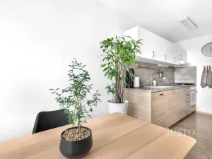 Pronájem bytu 3+1, Praha - Háje, Kosmická, 72 m2