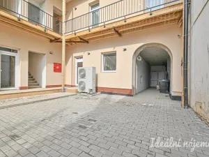 Pronájem bytu 1+1, Brno - Židenice, Bubeníčkova, 25 m2