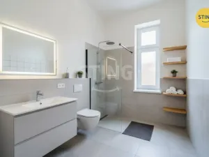 Prodej bytu 2+1, Opava, Hobzíkova, 68 m2