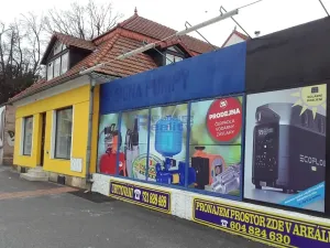 Pronájem skladu, Hradec Králové, Pražská třída, 80 m2