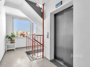 Pronájem bytu 3+1, Praha - Háje, Kosmická, 72 m2