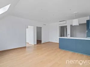 Pronájem bytu 3+kk, Praha - Žižkov, Roháčova, 89 m2
