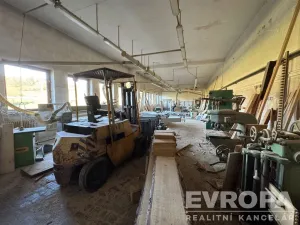 Prodej výrobních prostor, Lánov - Prostřední Lánov, 740 m2