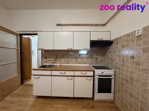 Pronájem bytu 1+1, Žatec, Hošťálkovo náměstí, 41 m2