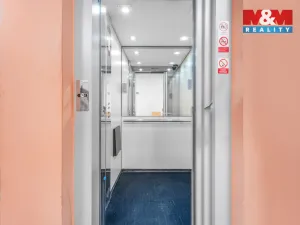 Pronájem obchodního prostoru, Ústí nad Labem - Severní Terasa, Šrámkova, 32 m2