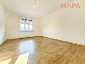 Pronájem bytu 3+1, Chomutov, Škroupova, 95 m2