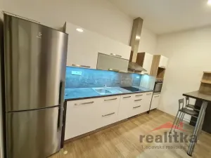 Pronájem bytu 2+kk, Opava - Předměstí, Nákladní, 50 m2